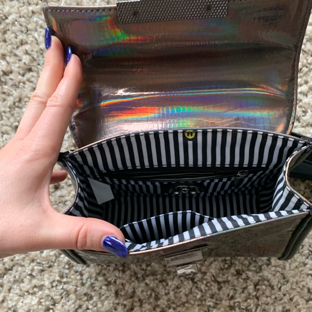 Purse - Picture 3 of 3